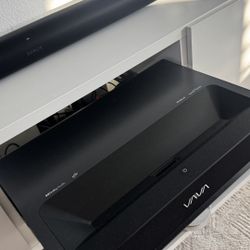 VAVA Chrome 4K Ultra Short Throw Laser Projector (Harman Kardon, Excellent Condition)