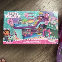 BRAND NEW Gabby’s Dollhouse Ship