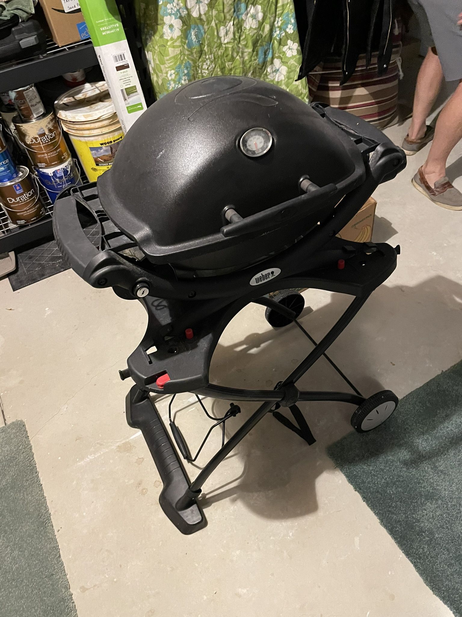 Weber Q120 Compact Propane Grill w/ Grill Cart Stand