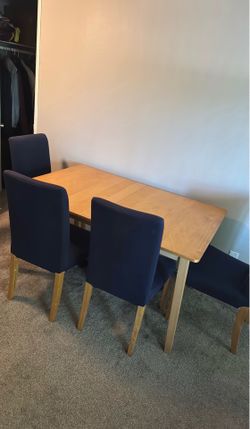 Dining Room Table - 4 Chairs Included