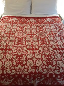 Vintage twin bedspread