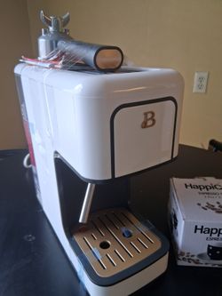 Beautiful Slim Espresso Machine with 20-Bar Pressure