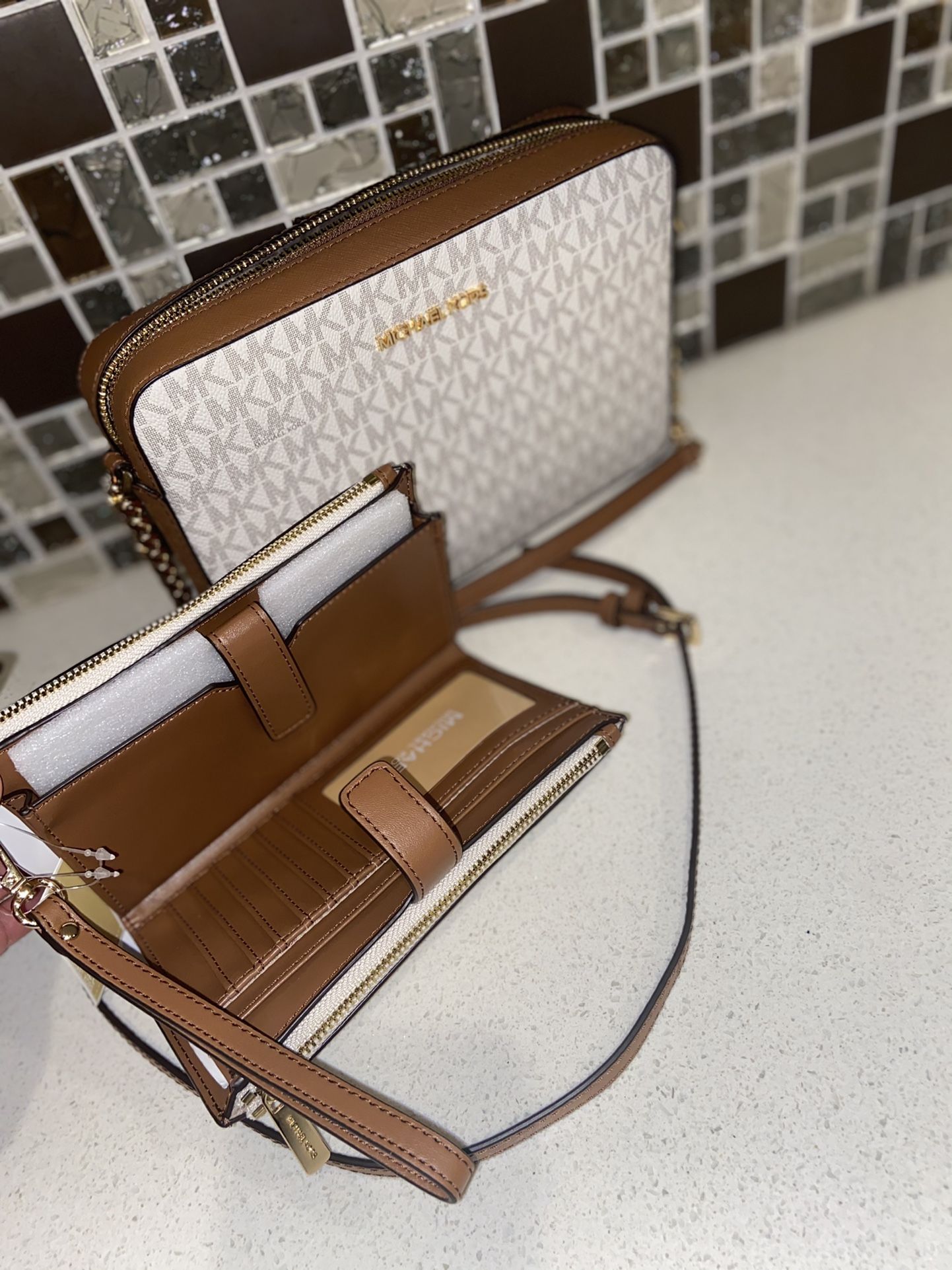 New Women's Crossbody Vanilla Set Michael Kors Authentic