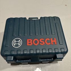 Bosch 125 ft. Green 3-Point Self-Leveling Laser with VisiMax Technology, Integrated Multipurpose Mount, and Hard Carrying Case