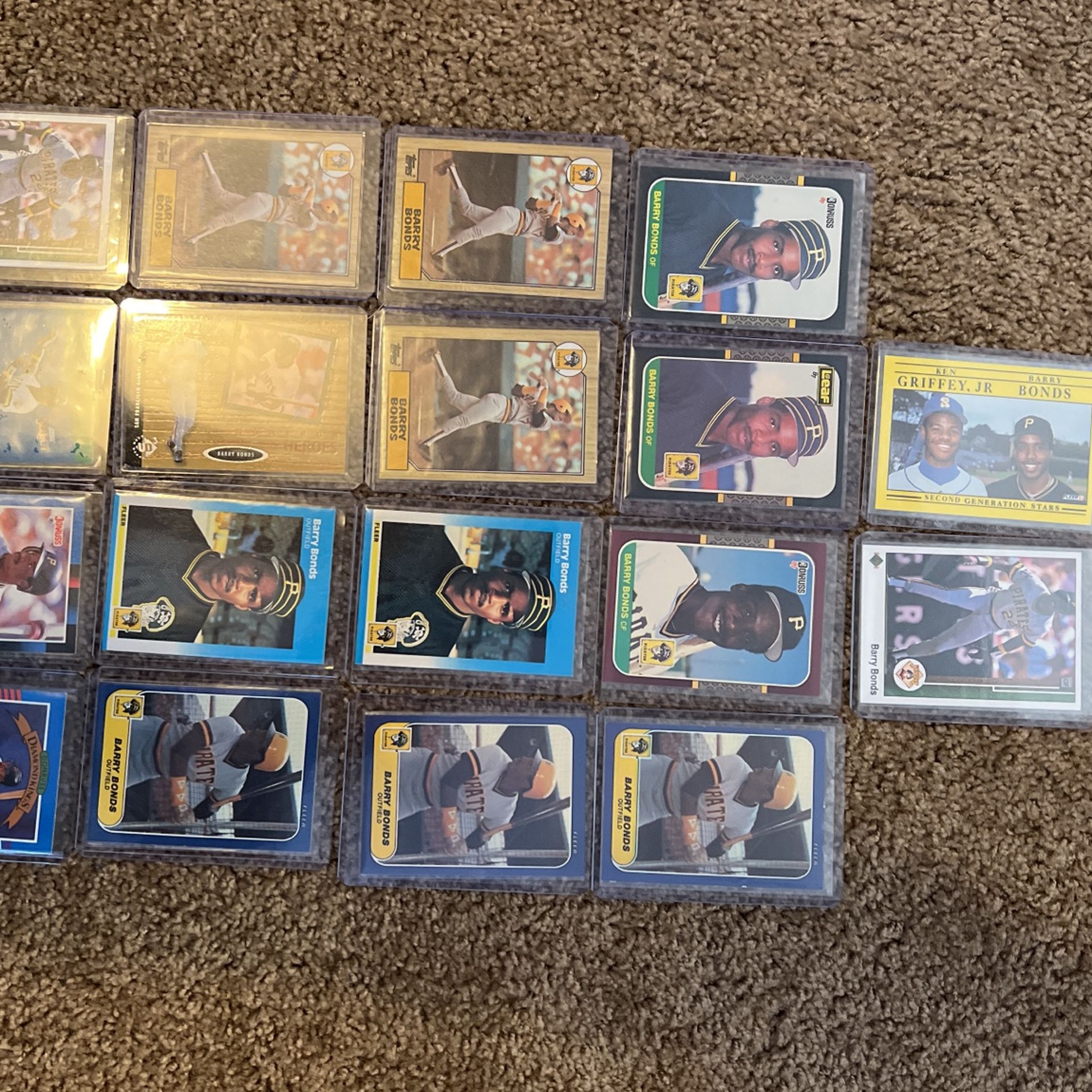 Barry Bonds lot of 26 Cards his Rookies and Basic Cards