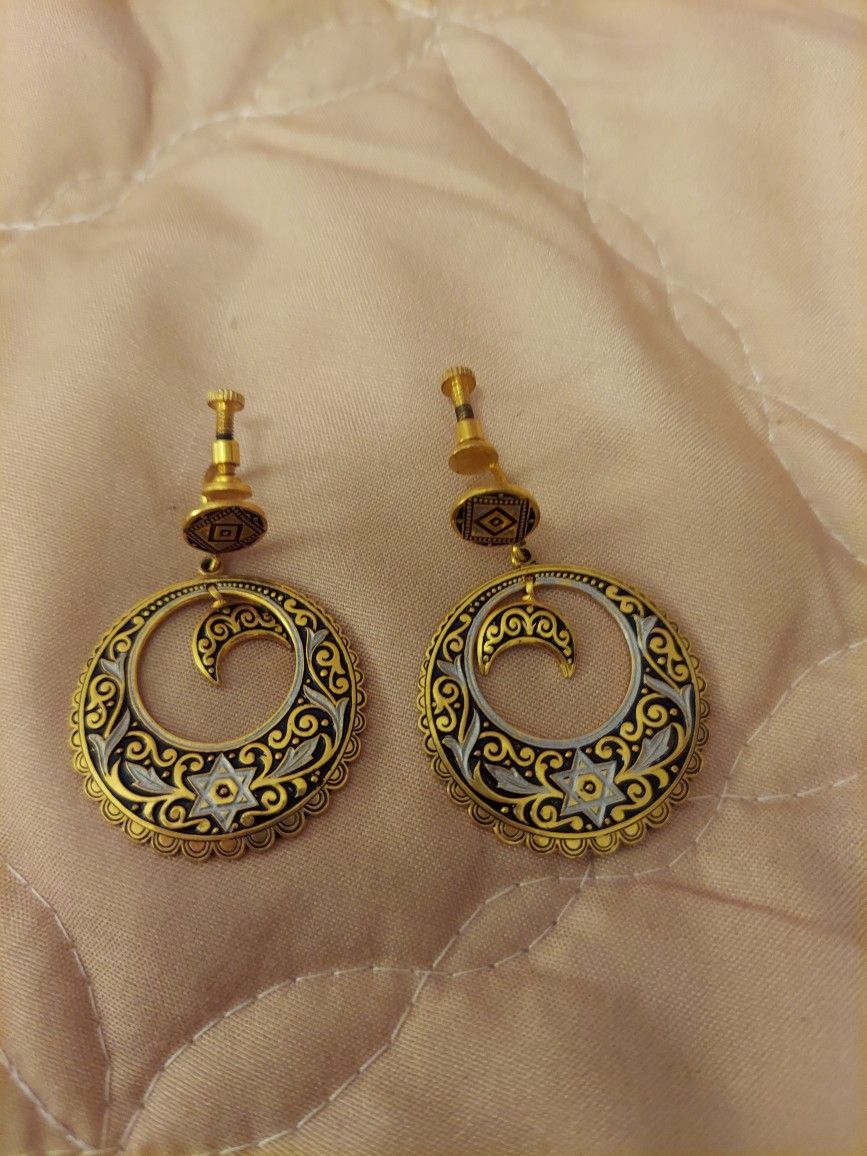 Vintage Damascene Screwback Earrings $10