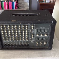 Kustom Powered Mixer PA