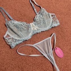 New Medium Blue Lingerie Set Bra Panty Floral