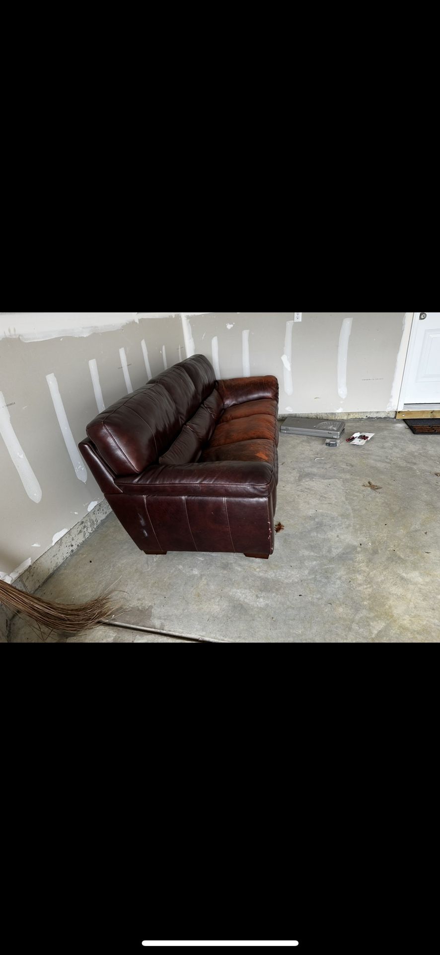 Free Couch 