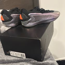 anthony edward’s great condition size 10 men. box included 