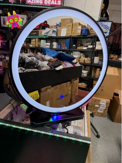 Vanity mirror 📍$30