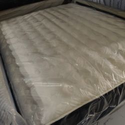 Queen Sizes Mattress Set 