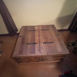 Handmade Mexican Rustic Pine Coffee Table Trunk