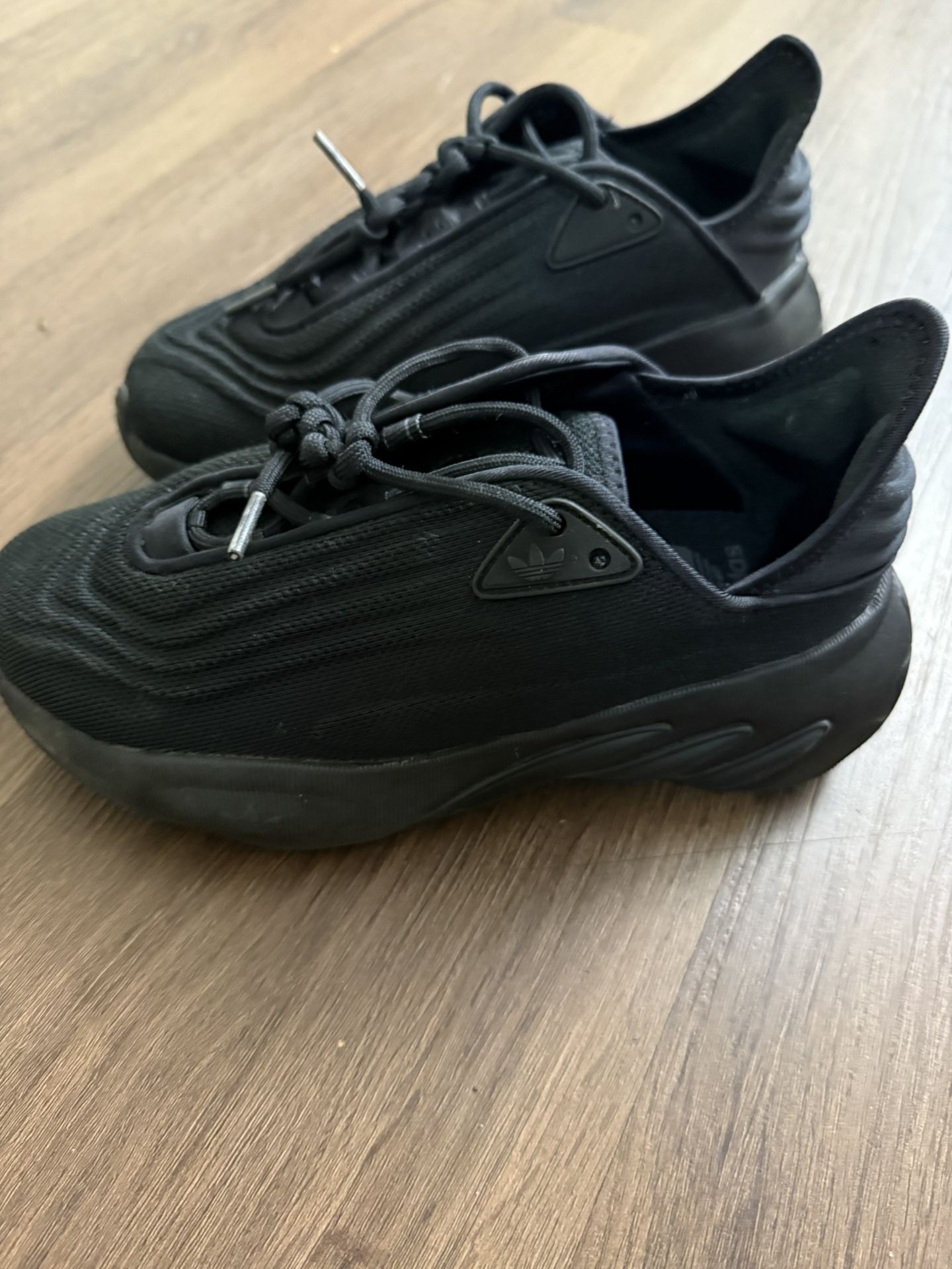 Kids Sneakers 4.5