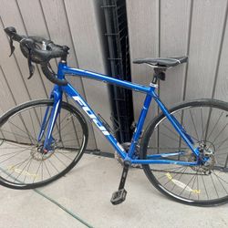  Fuji Sportif ONE.S aluminum-frame endurance road bike 