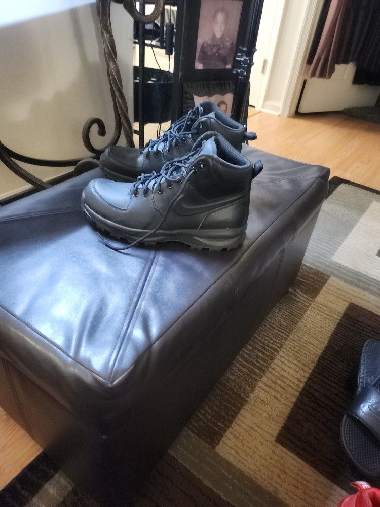 Nike Boots (Men's)