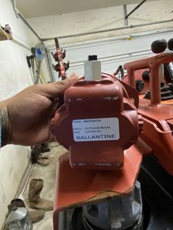 Case tf300 tf300 trencher trincha B656629 Pompa Abajo Roja drive pump new in box bomba