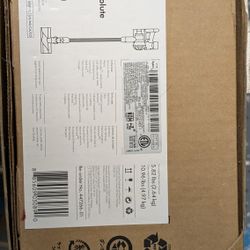 The Dyson V8 Absolute (high-end) vacuum cleaner