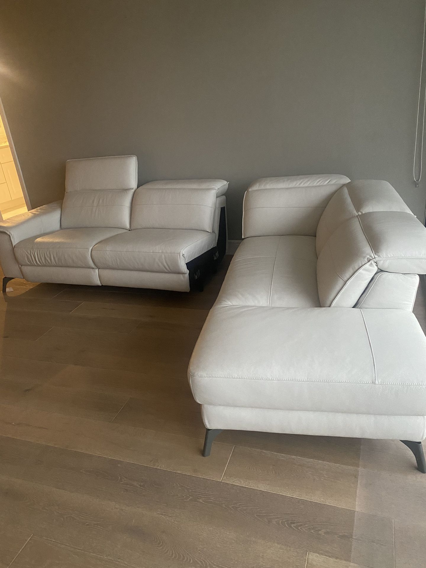Pearson White Leather Right Bumper Power Reclining Sectional | Living room