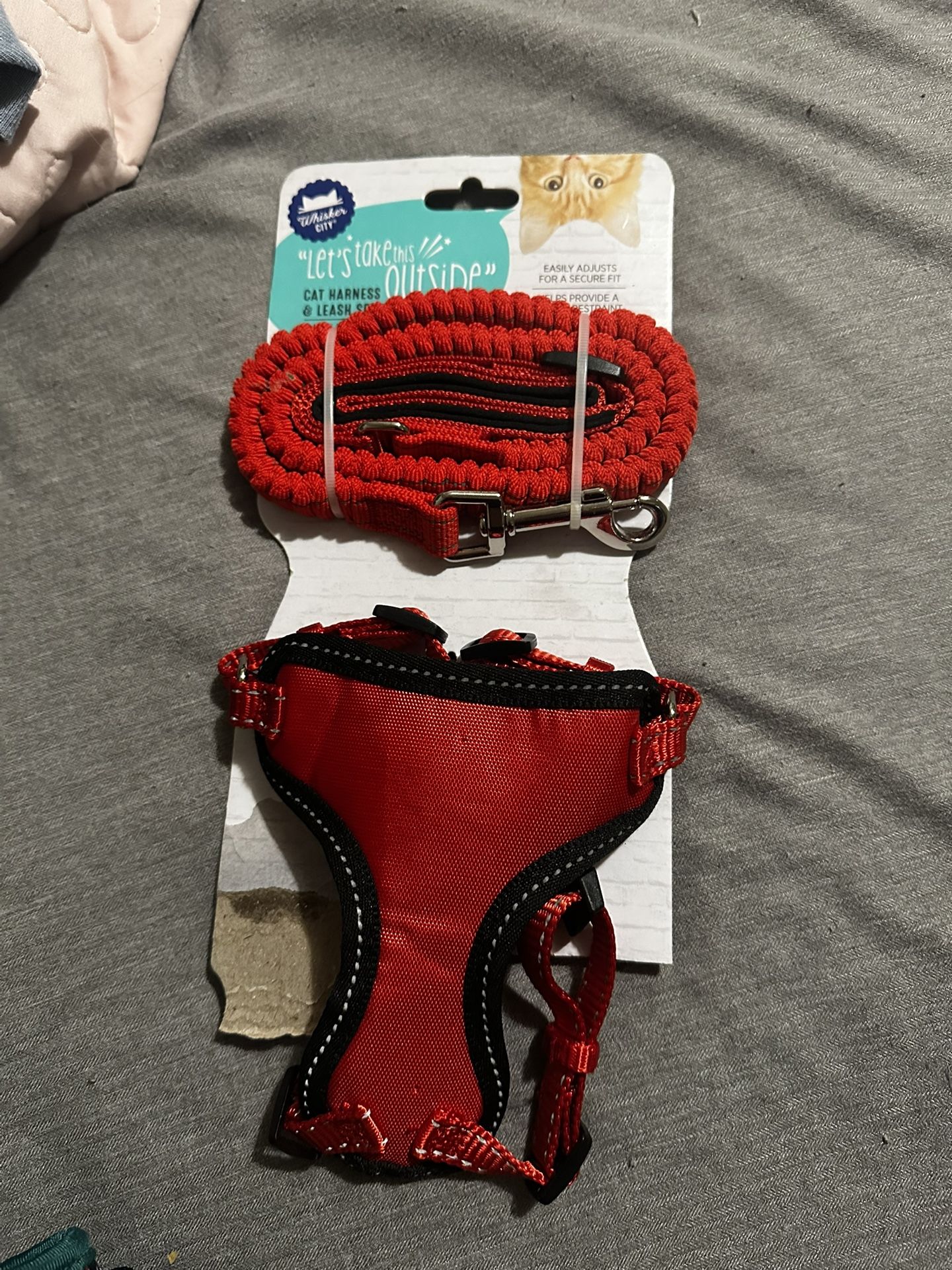 Small Dog/Cat Harnesses and Leashes 