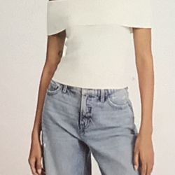 NWT Women’s Off The Shoulder White Short Sleeve Jersey Top, Size M