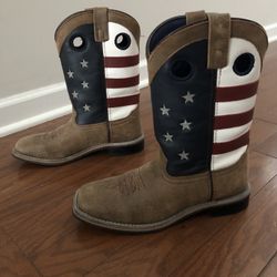 6D—LEATHER BOOTS with FLAG DESIGN