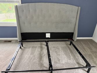 Free furniture! Dressers, king bed, and nightstands