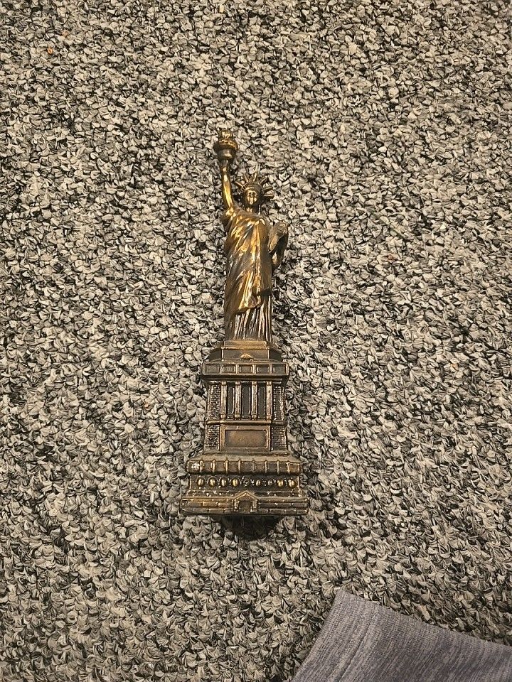 Vintage 1988 STATUE OF LIBERTY" Bronze Colored