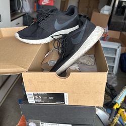 Nike Rosherun Shoes