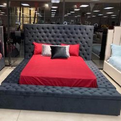 Brand New/ Black Velvet Queen Storage Platform Bed Frame Cama// Mattress Sold Separately 