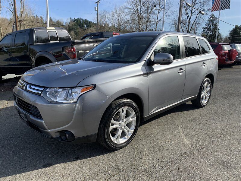 2014 Mitsubishi Outlander SE