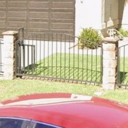 Iron Gates Fence Panels Porton 