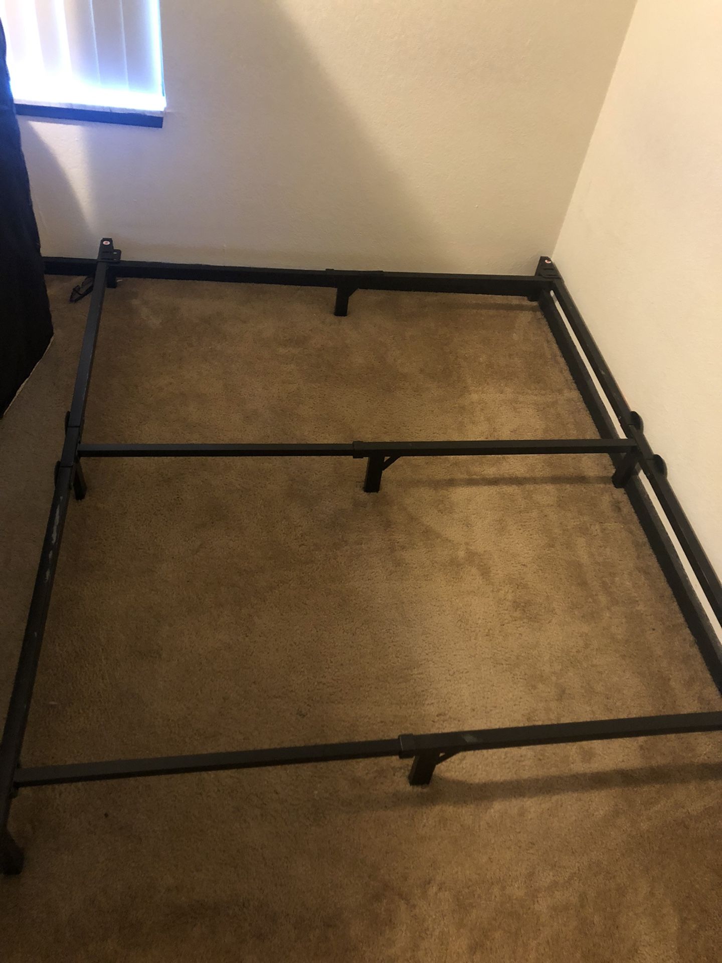 Twin-queen Adjustable Frame (no Tools Required)