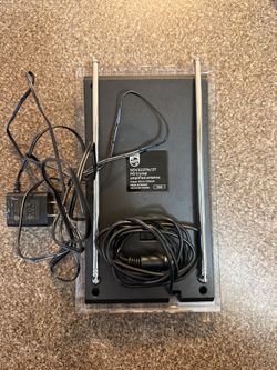 Philips model SDV3237N/27 HD Crystal amplified indoor TV antenna with built-in power adapter. This unit enhances signal strength for HD and digital br