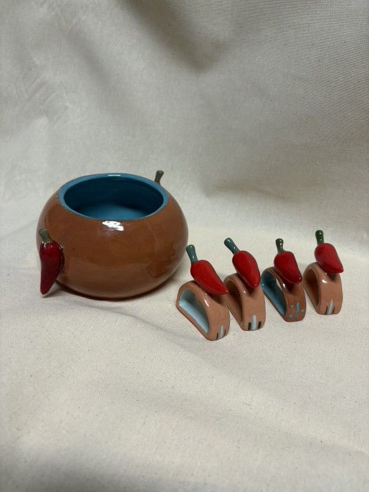 VINTAGE MEXICAN POTTERY