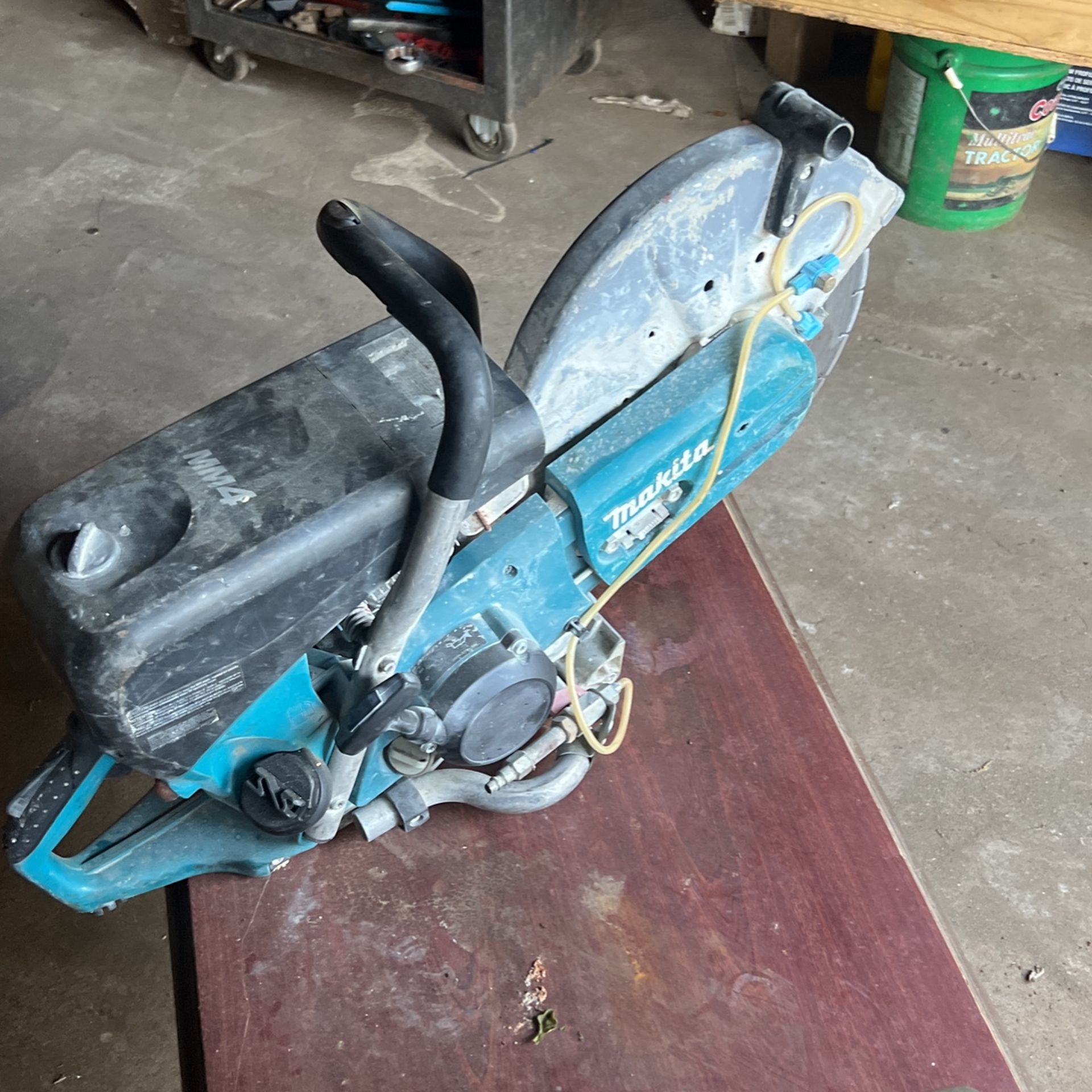 2 Concreet saw