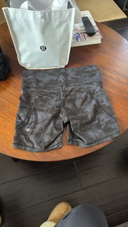 Lululemon Shorts Size 8
