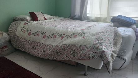 Queen bed for sale with mattress