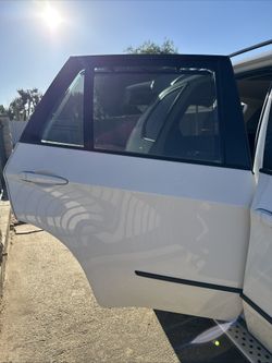 2011 BMW X5 xDrive35d Rear Passenger Door – Complete – Alpine White (300)