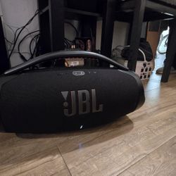Jbl Boombox 3 Like New