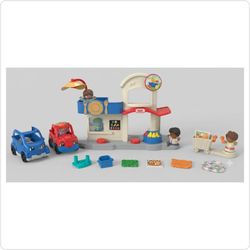 Fisher-Price Little People Helpful Neighbor's Garage & Grocery Store Playset