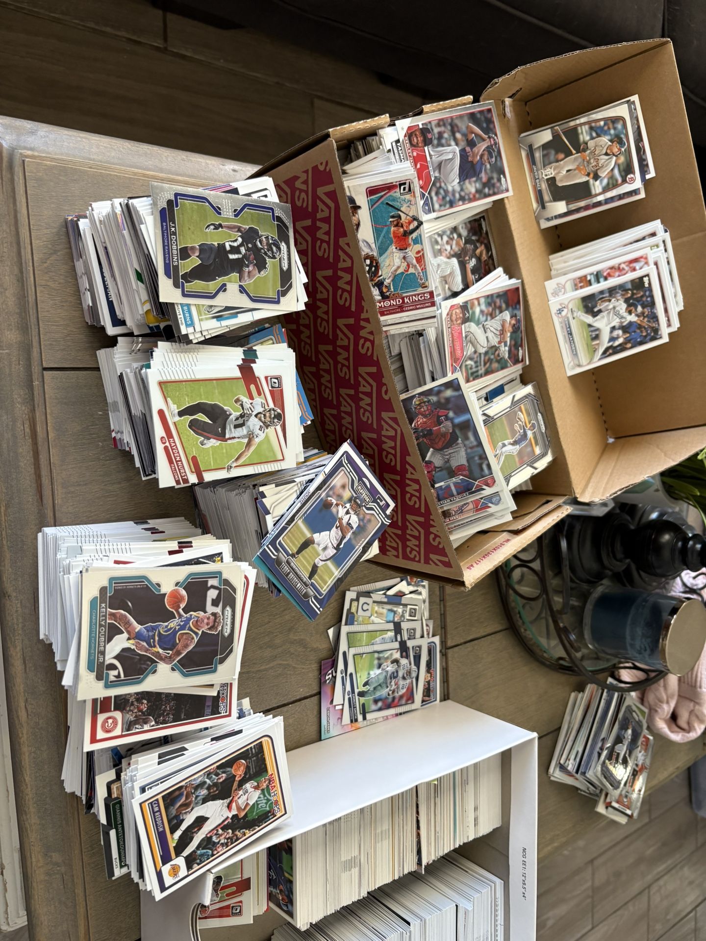 Thousands Of Miscellaneous Common Sport Cards! Basketball Football Baseball!!