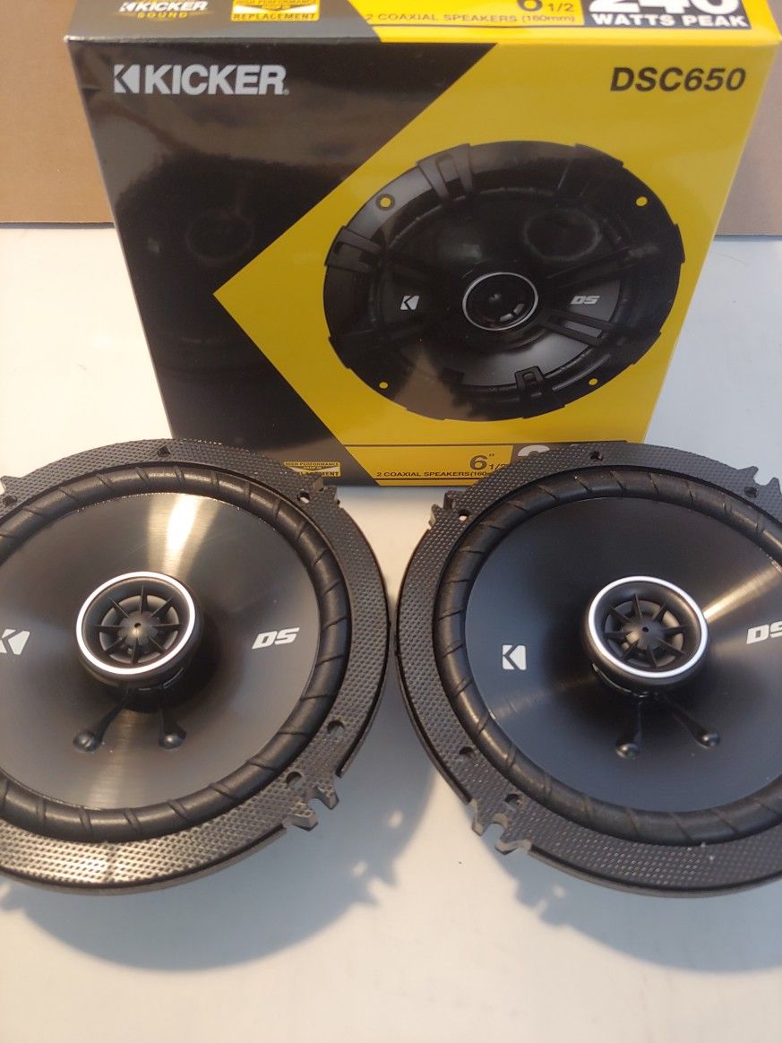 KICKER 1 PAIR 6.5" 2 WAY 240 WATTS CAR SPEAKER ( BRAND NEW PRICE IS LOWEST INSTALL NOT AVAILABLE )
