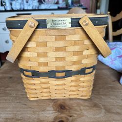 Longaberger Collector’s Club Membership Basket