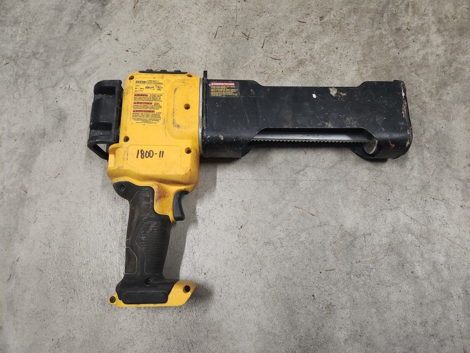 Dewalt DCE591B Cordless Caulk Gun, 20.0 V, Bare Tool, 21 oz. Capacity EUC Tested