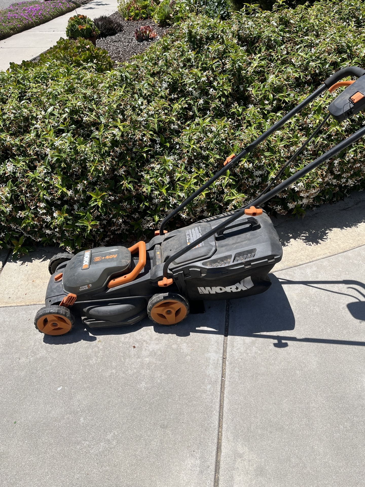 Worx Electric Lawn Mower