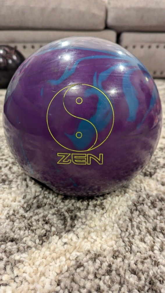 Zen 900 Global Bowling Ball