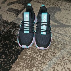 Kids Puma Shoes Size 4.5