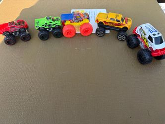 Monster trucks Set