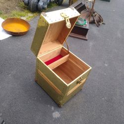 Medium Size Cedar Chest Vintage